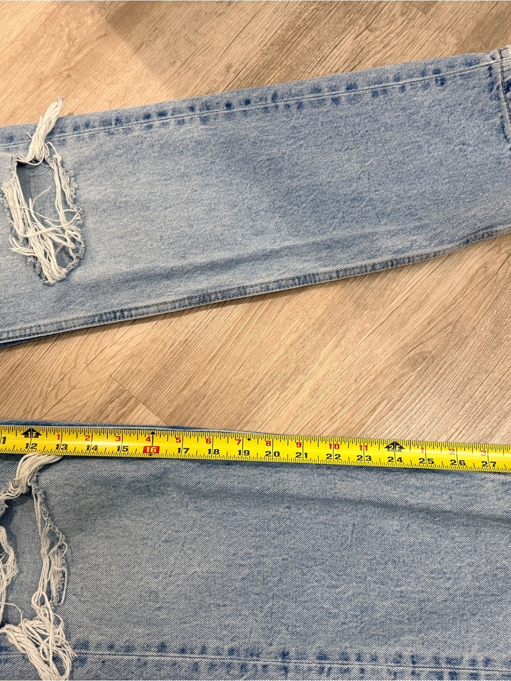 Zara distressed mid-rise straight leg jean size 6 - Picture 7 of 8